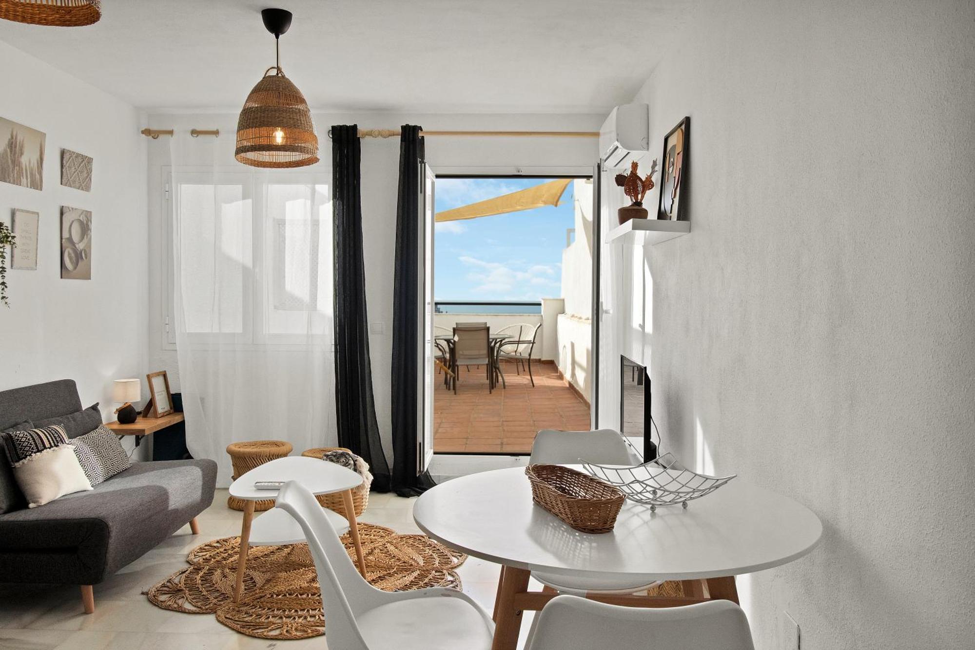Duplex Estilo Boho Con Increible Terraza Y Vistas Al Mar En Estepona - Las Abejeras 609 Apartment Exterior foto