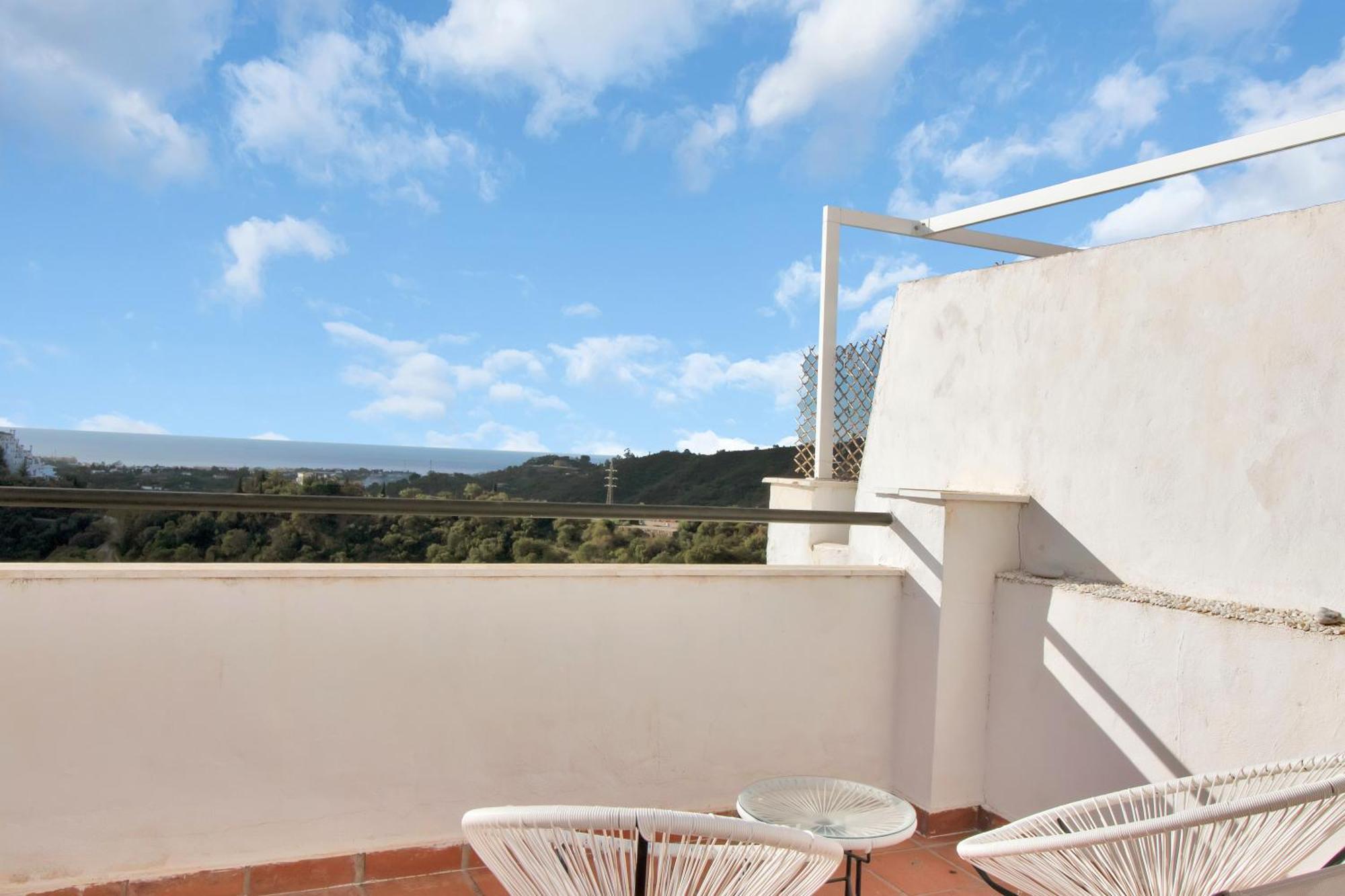 Duplex Estilo Boho Con Increible Terraza Y Vistas Al Mar En Estepona - Las Abejeras 609 Apartment Exterior foto